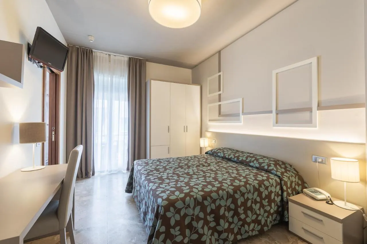 ***  Hotel Residence Garden Alassio İtalya